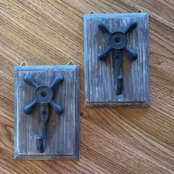 None Other - Pair of Farmhouse Style Towel/Wash Cloth Holders